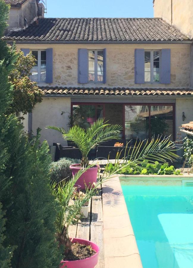La Maison Du Bourg B&B Puisseguin Exterior photo
